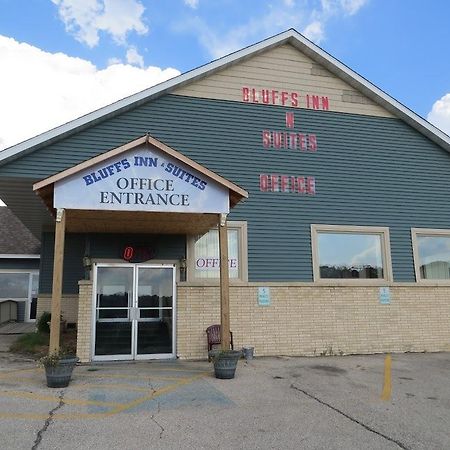The Bluffs Inn & Suites Decorah Extérieur photo
