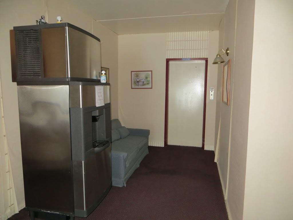 The Bluffs Inn & Suites Decorah Extérieur photo