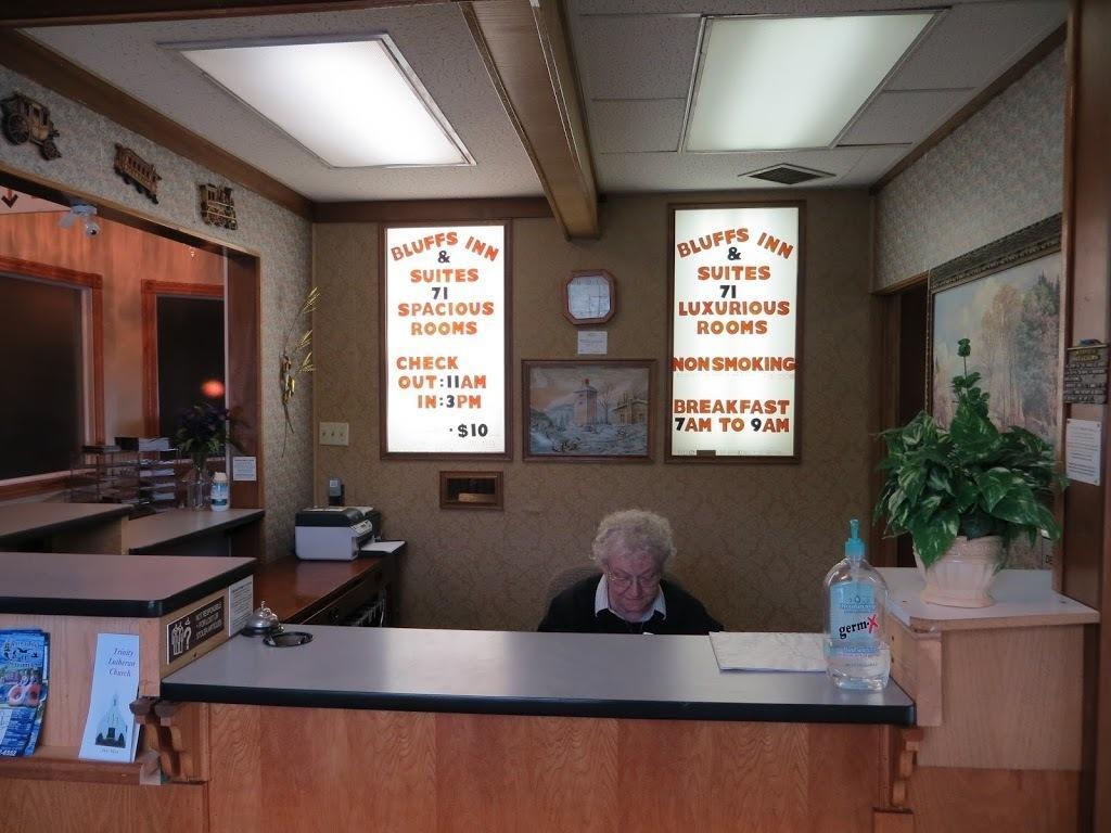 The Bluffs Inn & Suites Decorah Extérieur photo
