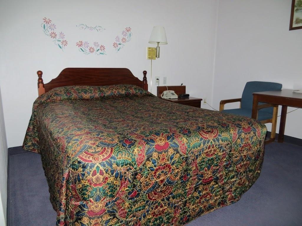 The Bluffs Inn & Suites Decorah Chambre photo